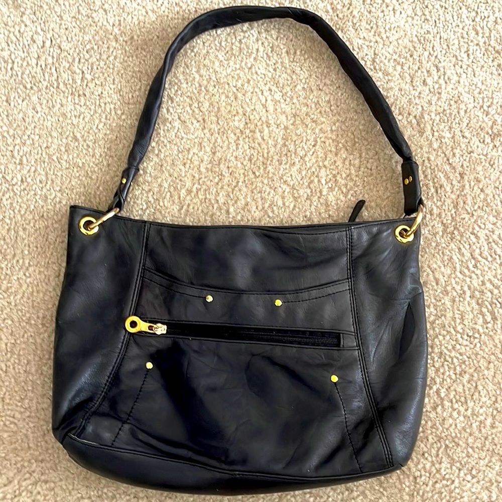Black leather Stone Mountain purse.
